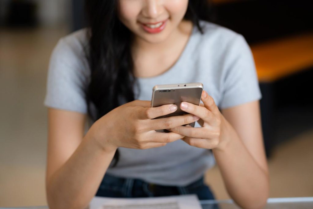 Why you automatically reach for your phone